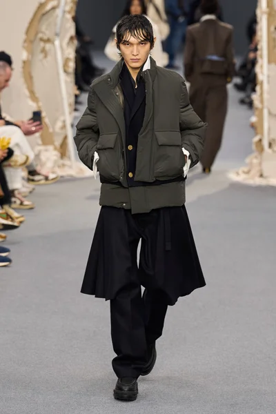 Look 49